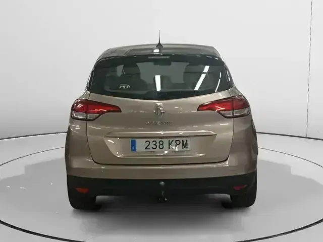 Usado Renault Scénic IV LIMITED 140 CV (102 kW) 2018 Beige Monovolumen