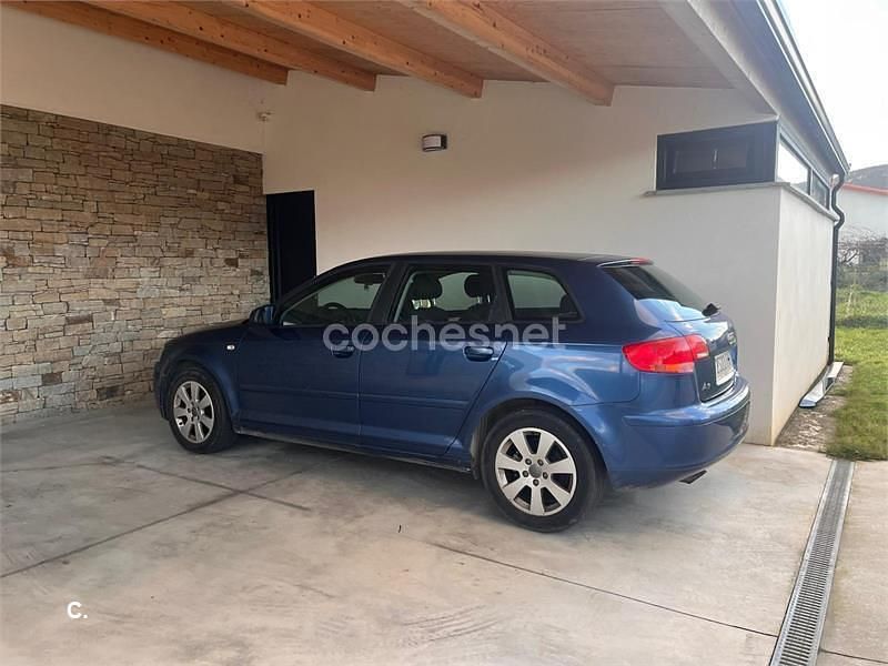 Usado Audi A3 105 CV (77 kW) 2007 Azul Utilitario