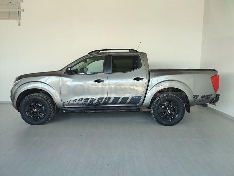 Usado Nissan Navara N-Guard 190 CV (139 kW) 2021 Gris / plata Pickup/Camioneta