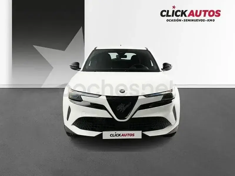 Usado Alfa Romeo Junior 136 CV (100 kW) 2025 Blanco SUV