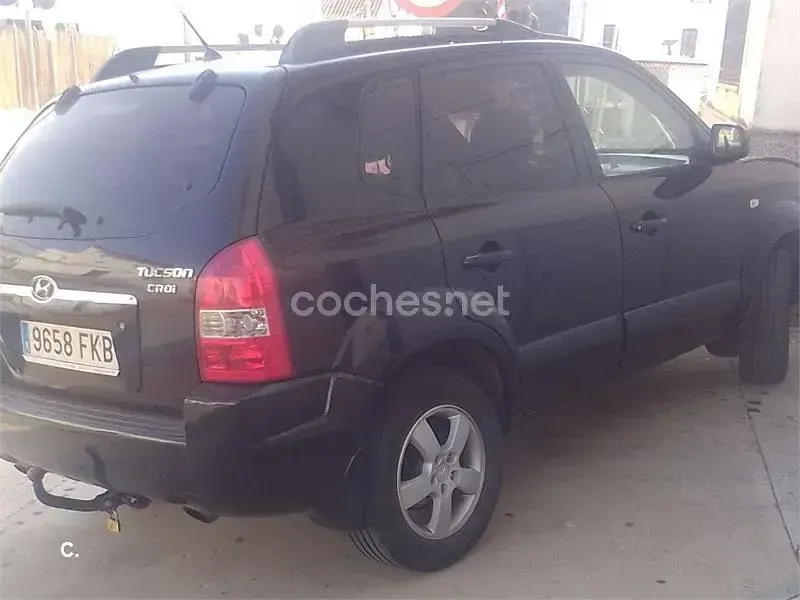 Usado Hyundai Tucson Comfort 140 CV (102 kW) 2006 Negro SUV