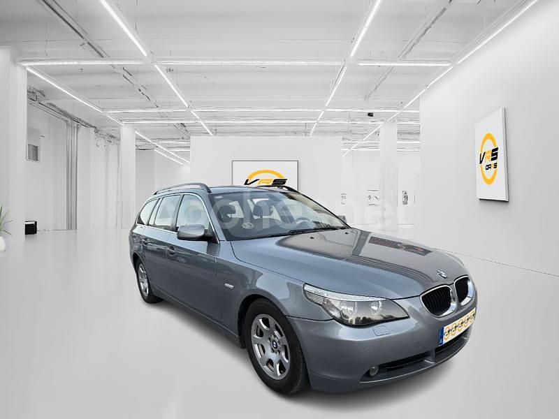 Azul Usado 2004 BMW 525 Comfort Edition Familiar | 7900 € (Caro) - Imagen 1/4