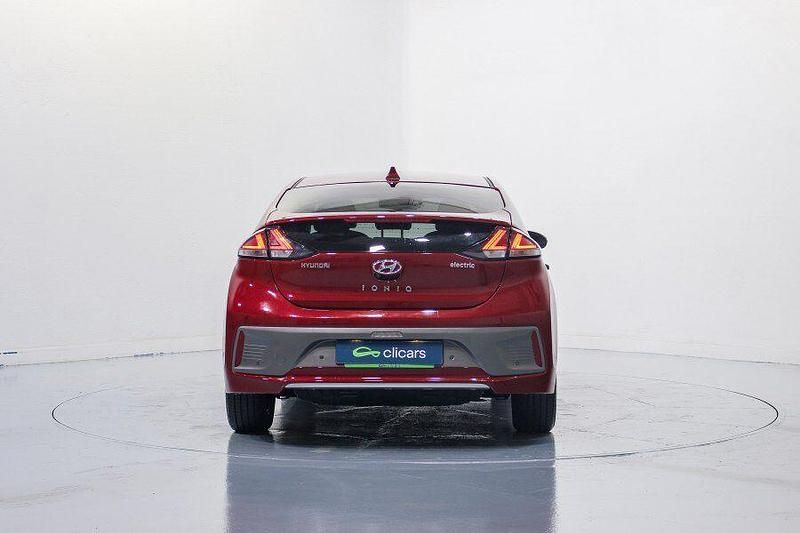 Usado Hyundai Ioniq 100 kW (136 CV) 2020 Rojo Utilitario