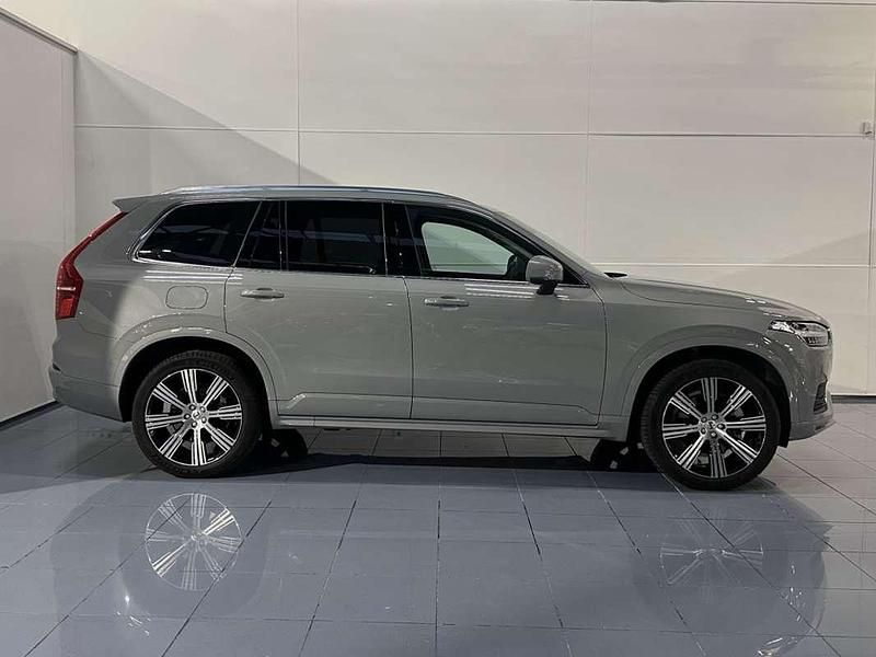 Usado Volvo XC90 Core 250 CV (183 kW) 2024 Gris / plata SUV