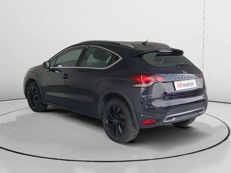 Usado DS Automobiles DS4 Connected Chic 132 CV (97 kW) 2017 Negro Utilitario