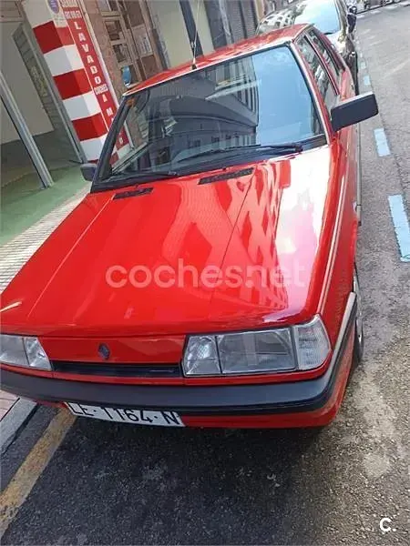 Usado Renault R11 72 CV (52 kW) 1987 Rojo Utilitario