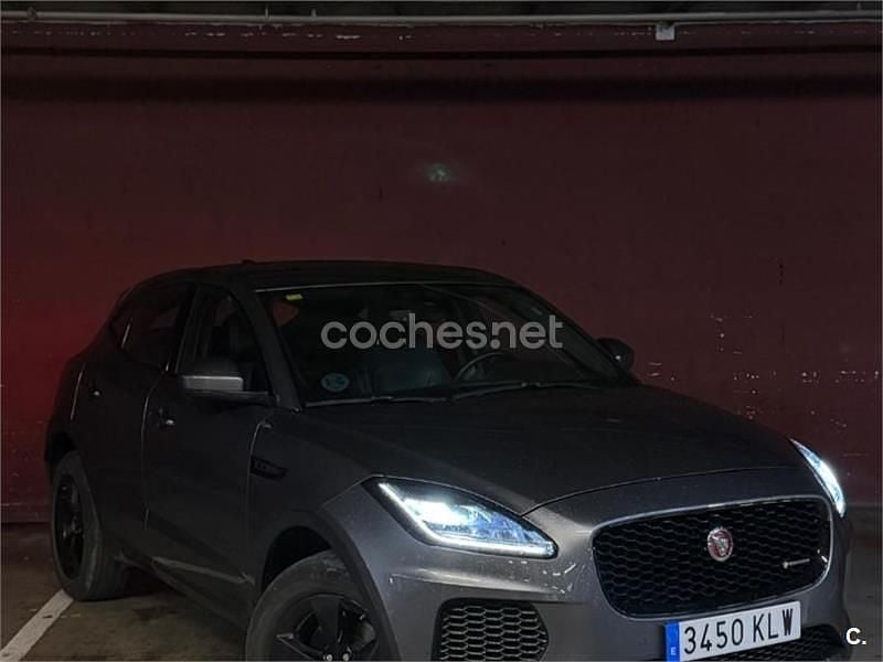 Usado Jaguar E-Pace R-Dynamic 180 CV (132 kW) 2018 Gris / plata SUV