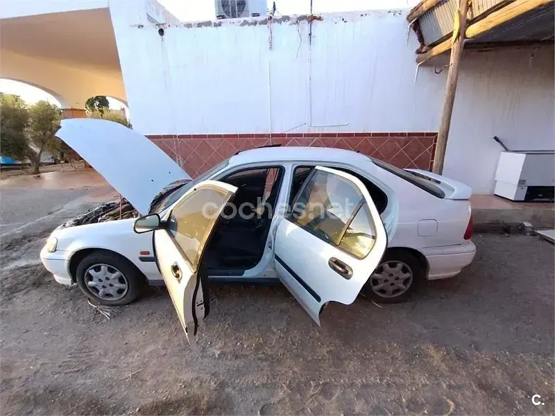 Usado Honda Civic 90 CV (66 kW) 1995 Blanco Berlina