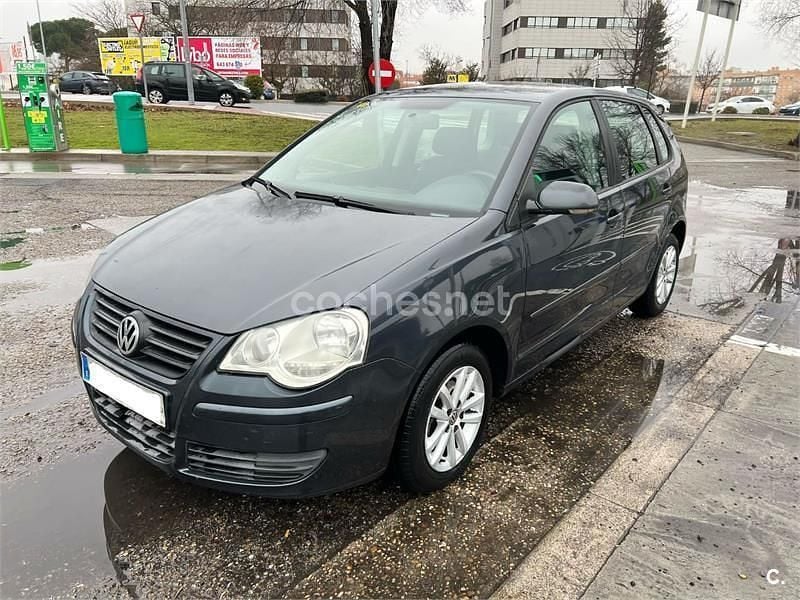 Usado VW Polo Highline 80 CV (58 kW) 2007 Gris / plata Berlina