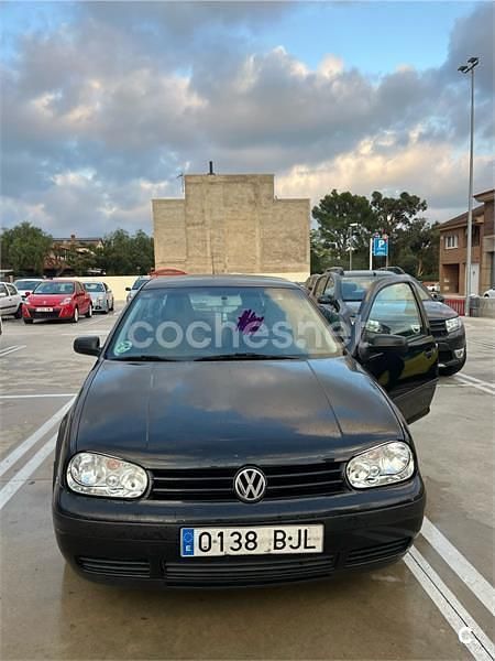 Usado VW Golf IV Conceptline 100 CV (73 kW) 2001 Negro Berlina