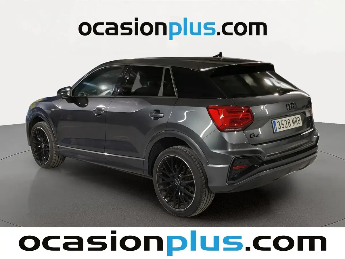 Usado Audi Q2 S-Line 150 CV (110 kW) 2024 Gris SUV