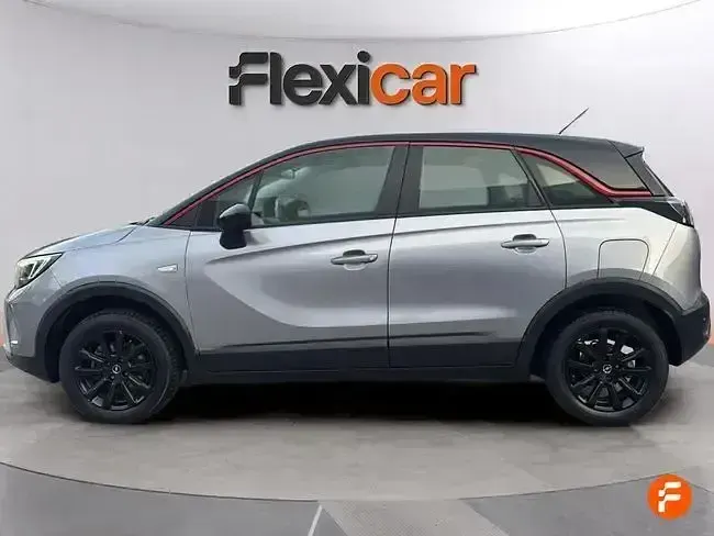 Usado Opel Crossland X Edition 110 CV (80 kW) 2021 Gris / plata SUV