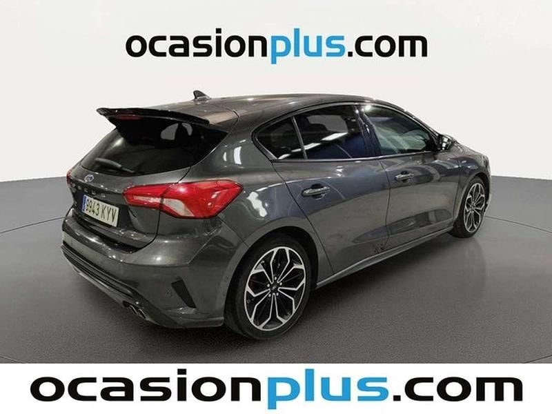 Usado Ford Focus ST-Line 120 CV (88 kW) 2019 Gris Utilitario