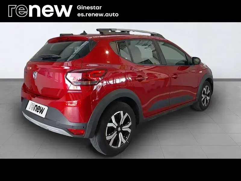 Usado Dacia Sandero Comfort 91 CV (66 kW) 2022 Rojo Berlina