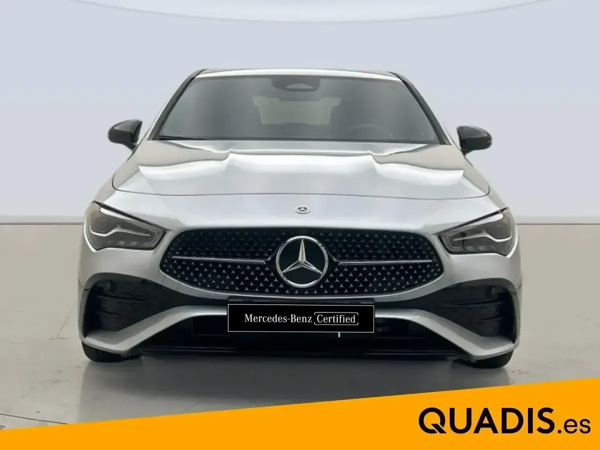 Usado Mercedes CLA220 190 CV (139 kW) 2025 Gris plata Berlina