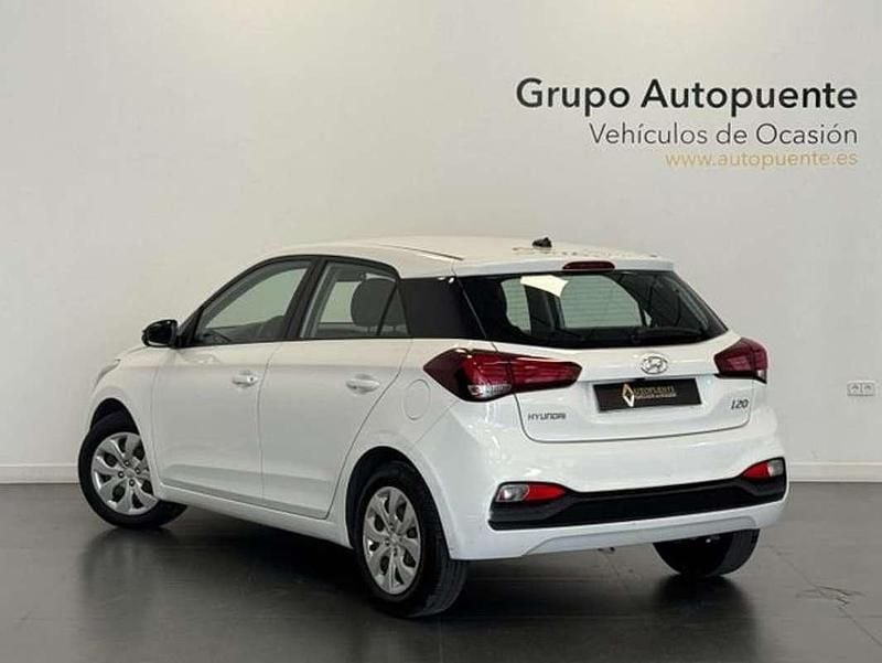 Usado Hyundai i20 84 CV (61 kW) 2020 Blanco Utilitario