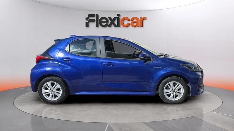 Usado Toyota Yaris Hybrid Active 116 CV (85 kW) 2021 Azul Utilitario