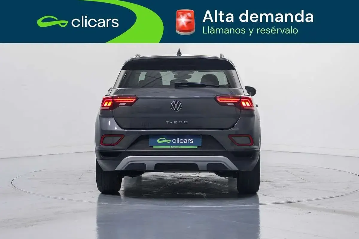 Usado VW T-Roc Life 116 CV (85 kW) 2022 Gris SUV