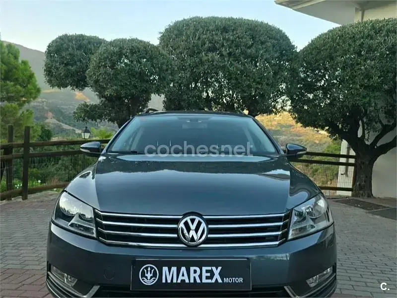 Usado VW Passat Edition 140 CV (102 kW) 2014 Azul Familiar