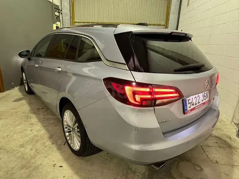Begagnad Opel Astra Excellence 160 HK (117 kW) 2016 Blå Kombi