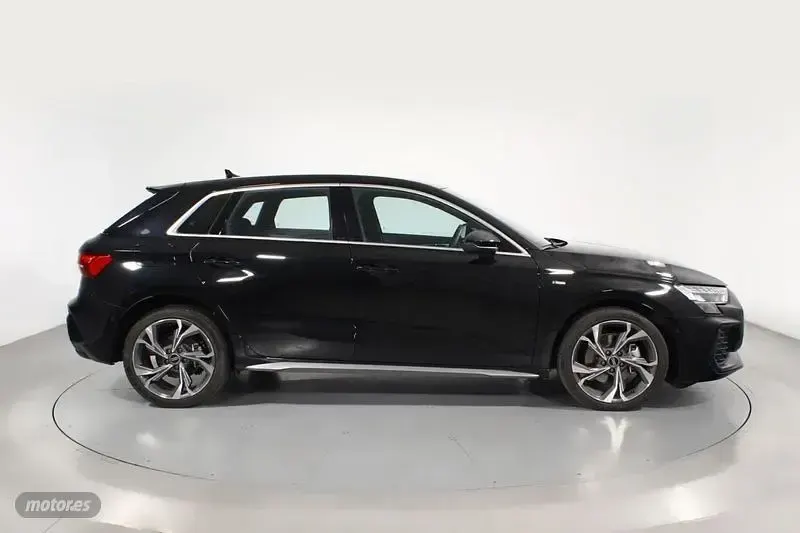 Usado Audi A3 Sportback e-tron S-Line 204 CV (150 kW) 2025 Negro Utilitario