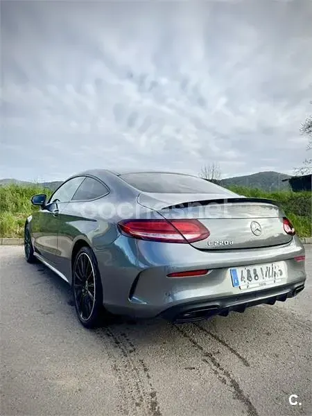 Usado Mercedes C220 194 CV (142 kW) 2023 Gris / plata Coupe
