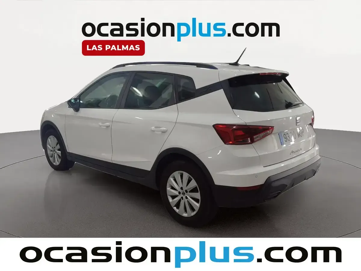 Usado Seat Arona Style 110 CV (80 kW) 2023 Blanco SUV