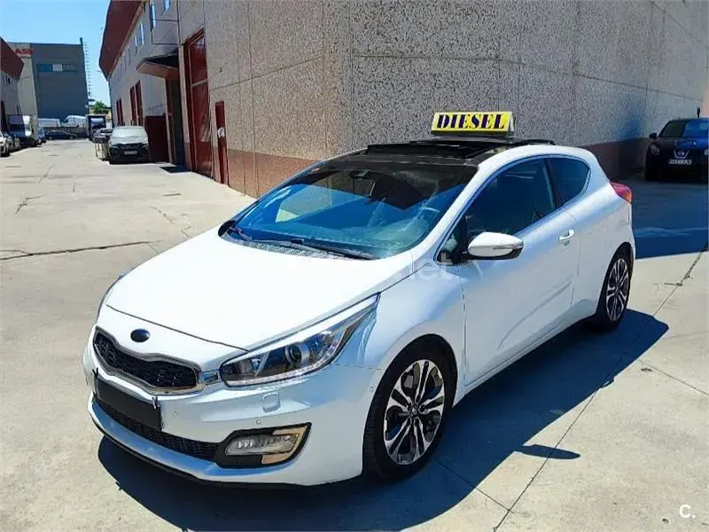 Usado Kia Ceed GT 128 CV (94 kW) 2013 Blanco Berlina