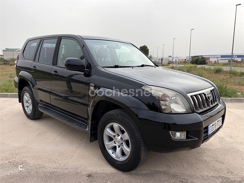 Begagnad Toyota Land Cruiser 173 HK (127 kW) 2008 Svart SUV