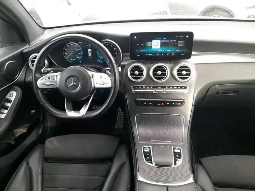 Usado Mercedes GLC200 AMG line 197 CV (144 kW) 2019 Azul SUV