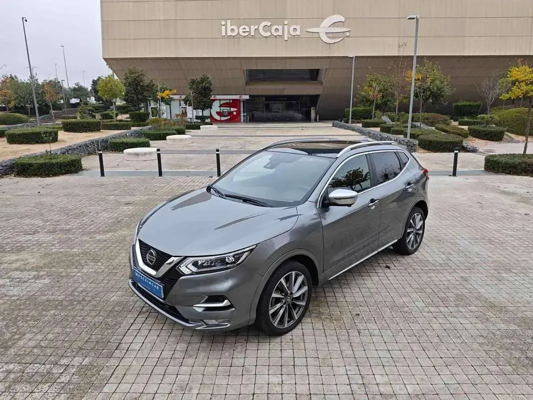 Usado Nissan Qashqai 139 CV (102 kW) 2020 Gris SUV