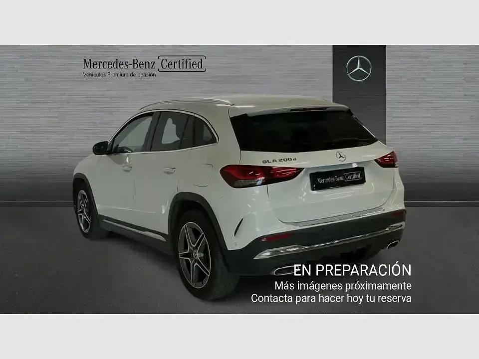 Usado Mercedes GLA200 150 CV (110 kW) 2023 Blanco SUV