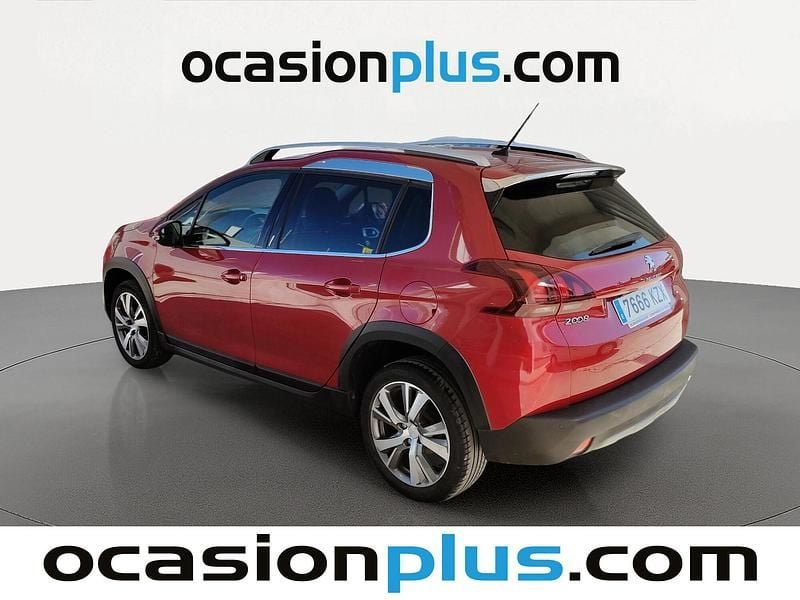 Usado Peugeot 2008 Allure 110 CV (80 kW) 2019 Rojo SUV