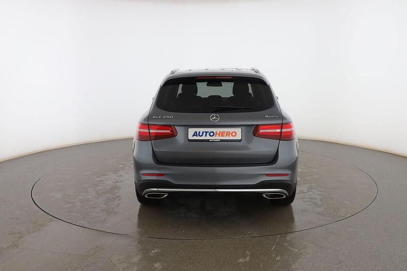 Usado Mercedes GLC250 AMG line 210 CV (154 kW) 2018 Gris SUV