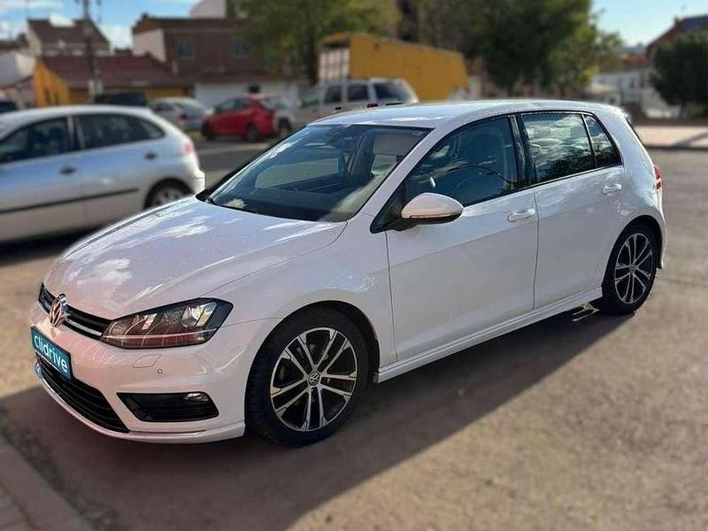 Usado VW Golf VII Advance 122 CV (89 kW) 2014 Blanco Utilitario