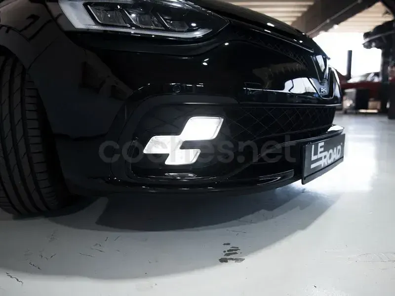 Usado Renault Clio IV Trophy 220 CV (161 kW) 2018 Negro Berlina