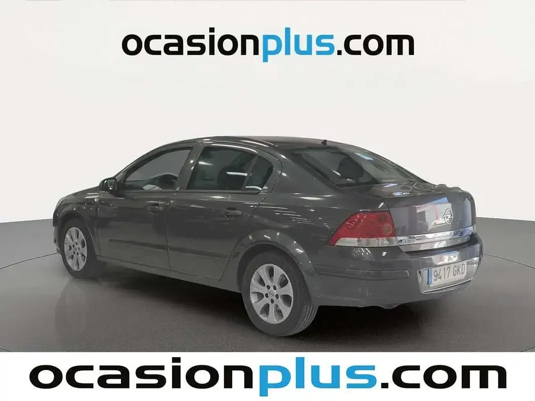 Usado Opel Astra Enjoy 100 CV (73 kW) 2008 Gris Berlina