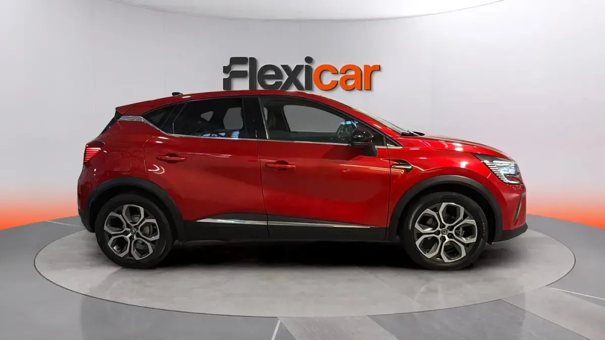 Usado Renault Captur Zen 101 CV (74 kW) 2020 Rojo SUV