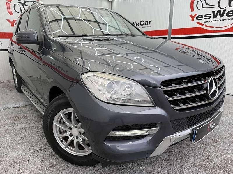 Usado Mercedes ML250 204 CV (150 kW) 2012 Azul SUV