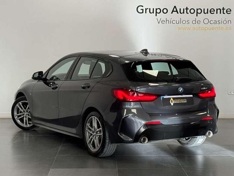 Usado BMW 116 Comfort Edition 150 CV (110 kW) 2020 Gris Utilitario