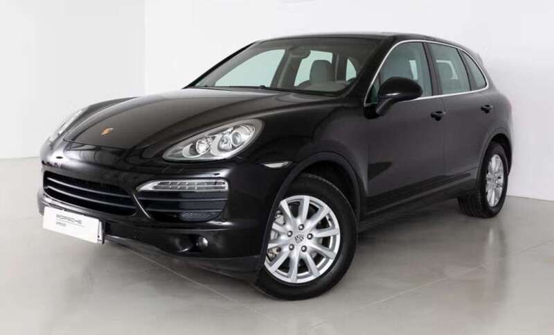 Negro Usado 2010 Porsche Cayenne SUV | 28.500 € - Imagen 1/3