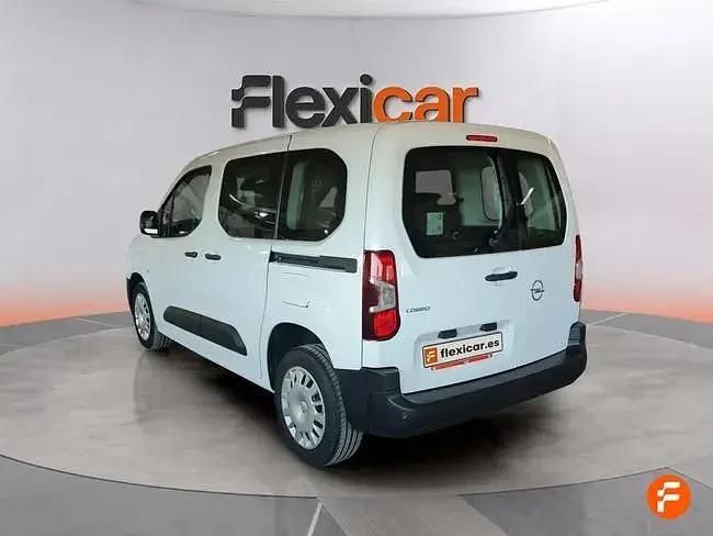 Usado Opel Combo Elegance 131 HP (96 kW) 2023 Branco