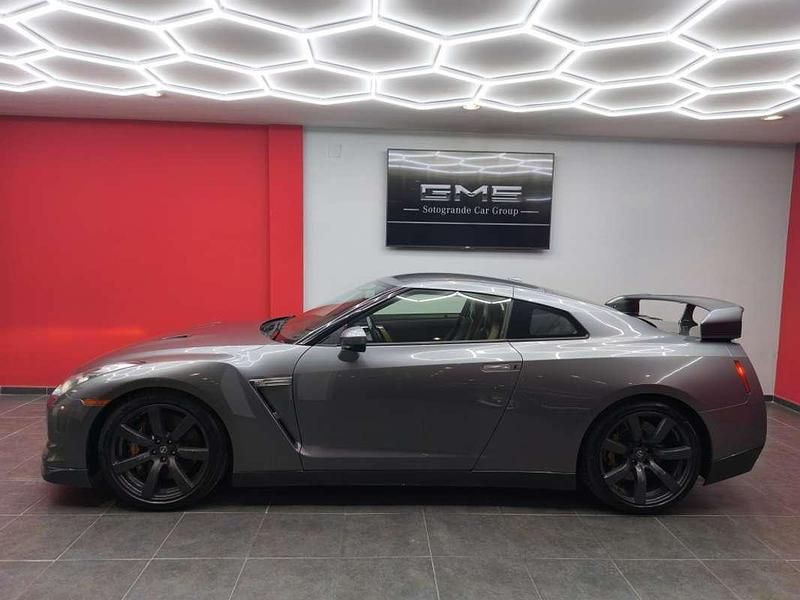 Usado Nissan GT-R Premium Edition 480 CV (353 kW) 2010 Gris Coupe
