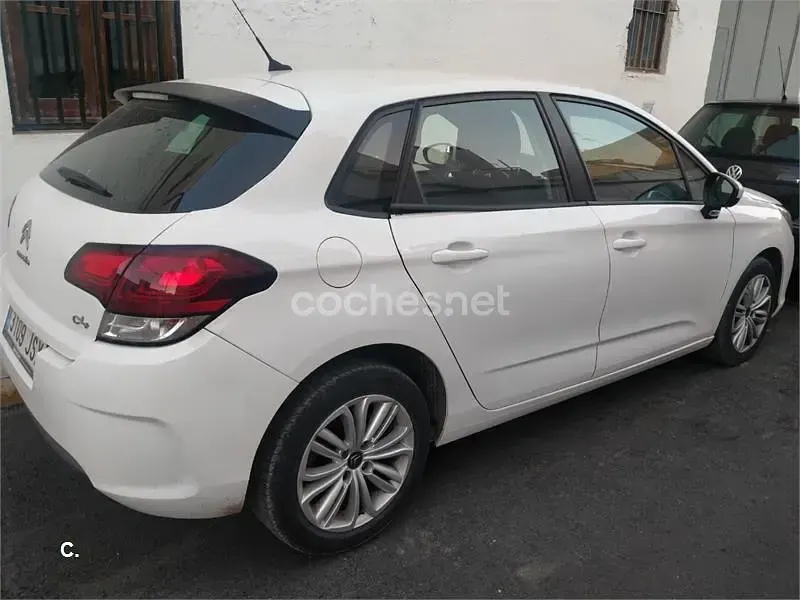 Usado Citroën C4 Live 99 CV (72 kW) 2016 Blanco Berlina