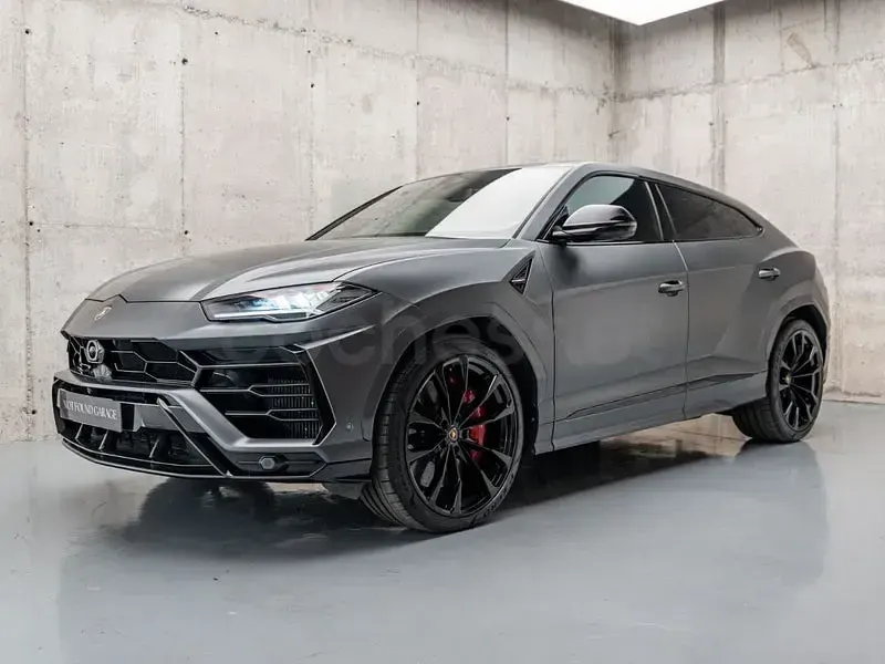 Usado Lamborghini Urus 666 CV (489 kW) 2019 Gris / plata SUV