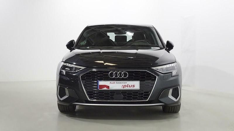 Usado Audi A3 Advanced 116 CV (85 kW) 2023 Gris Berlina