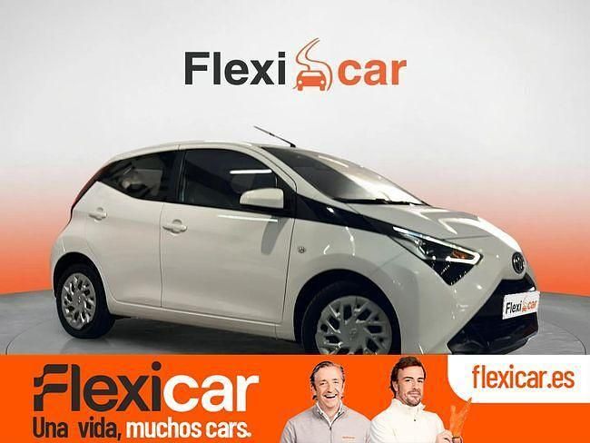 Blanco Usado 2021 Toyota Aygo X-play Utilitario | 14.990 € (Caro) - Imagen 1/4