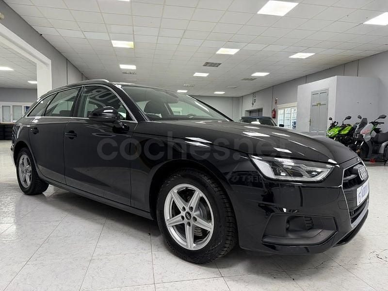 Usado Audi A4 Advanced Plus 136 CV (100 kW) 2021 Negro Familiar