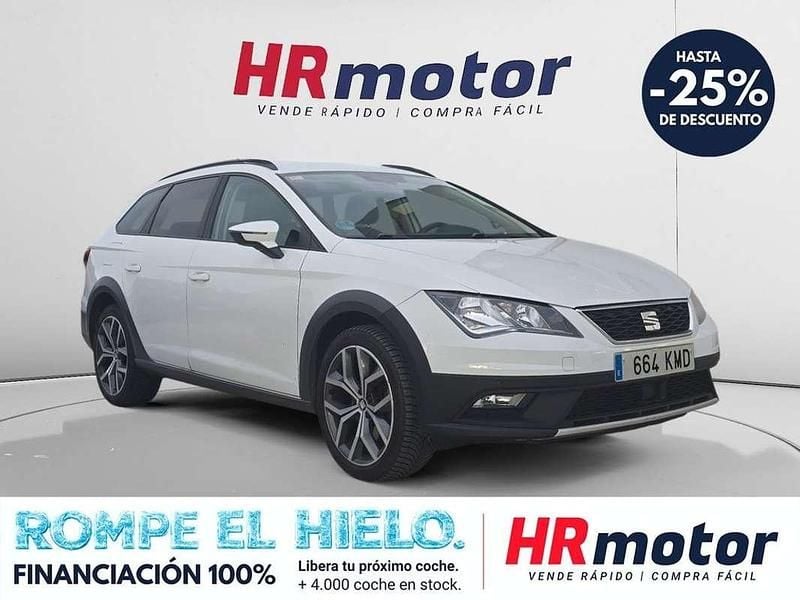 Usado Seat Leon X-Perience 4Drive 151 CV (111 kW) 2018 Blanco Familiar