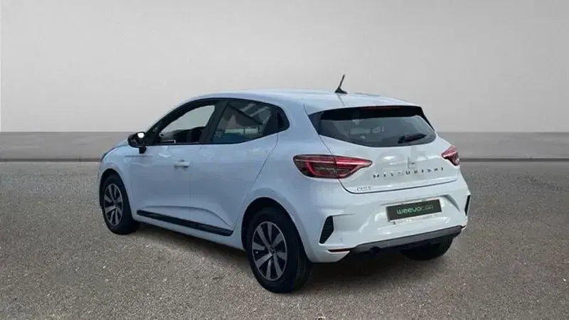 Nuevo Mitsubishi Colt Motion 90 CV (66 kW) 2025 Blanco Utilitario